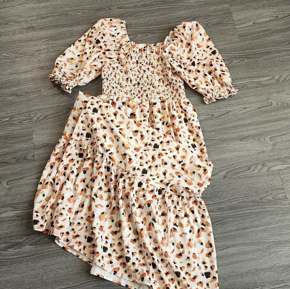 Puff Sleeve Leopard Midi Dress